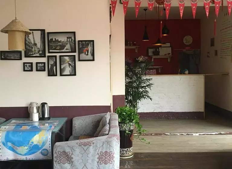 Changsha Zhongtian Hibiscus Land International Hostel