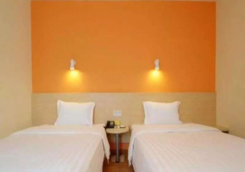 Hotelli 7days Inn Guiyang Yanwu Street