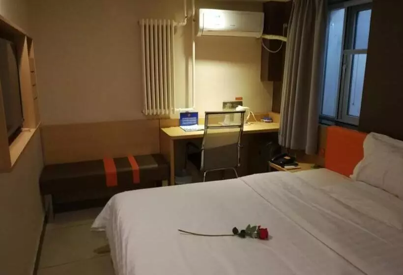 Hotelli 7days Premium Beijing Dongzhimen Airport Express Station
