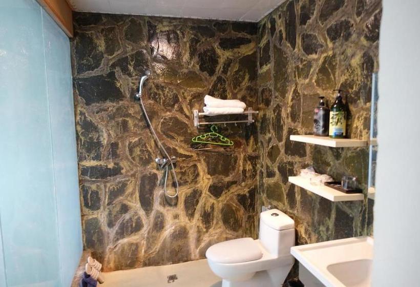 בית מלון כפרי Honey Bee Hub