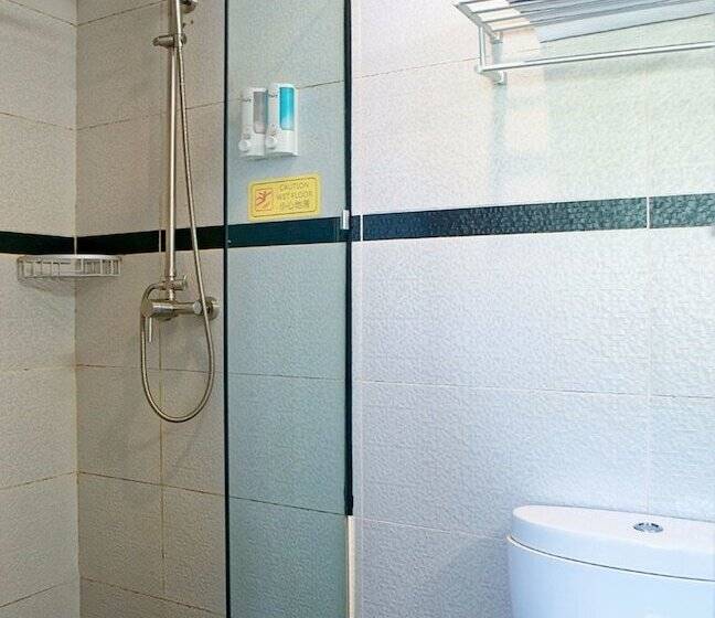 Kunming Upland International Youth Hostel Near The City Center , 2 Mins Walk To The Green Lake,3 Min