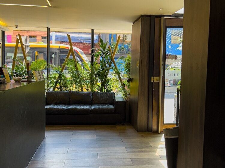 בית מלון כפרי 47 Medellin Center