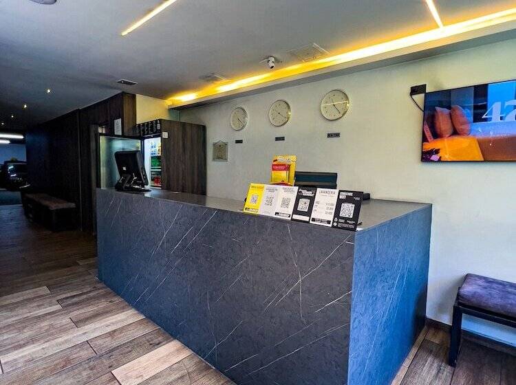 בית מלון כפרי 47 Medellin Center