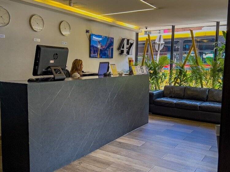 בית מלון כפרי 47 Medellin Center