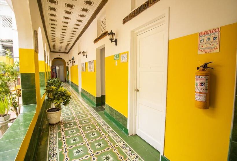 בית מלון כפרי Balcones De Bocagrande