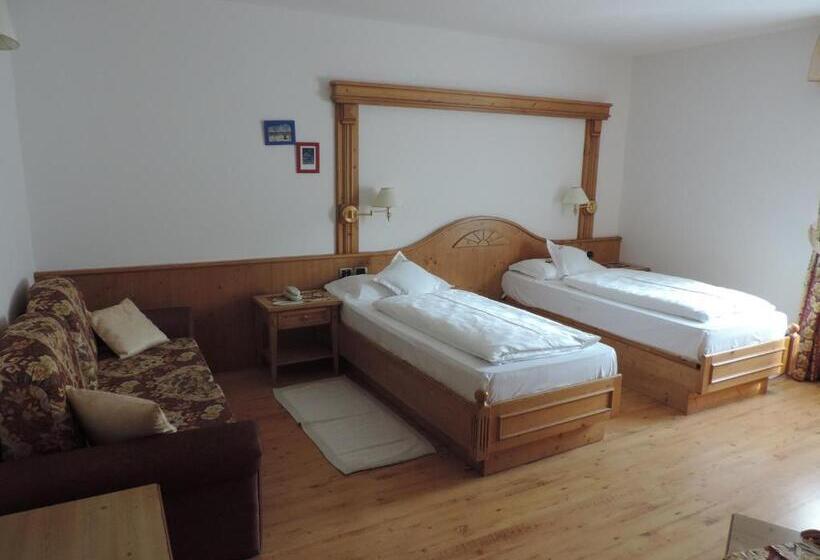 בית מלון כפרי Flora