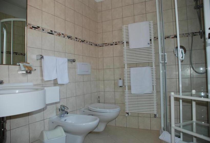 בית מלון כפרי Flora