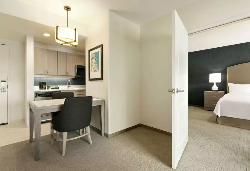 هتل Homewood Suites By Hilton Worcester