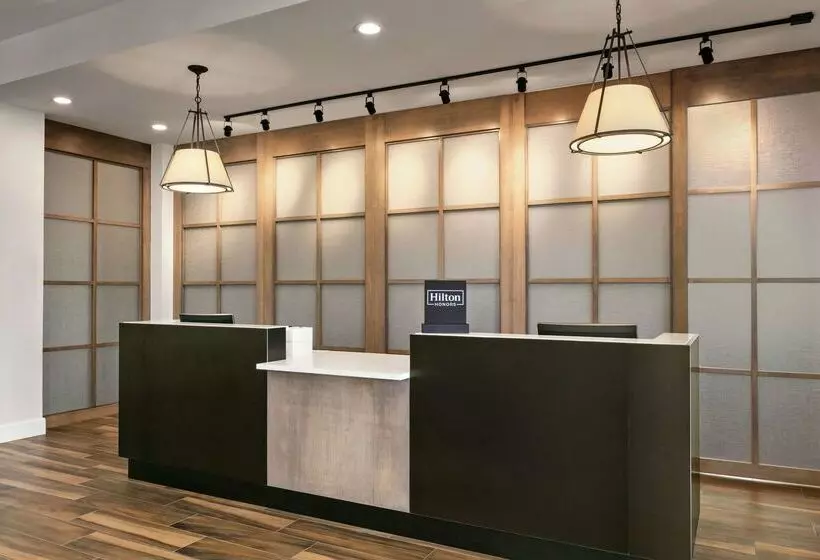 هتل Homewood Suites By Hilton Worcester