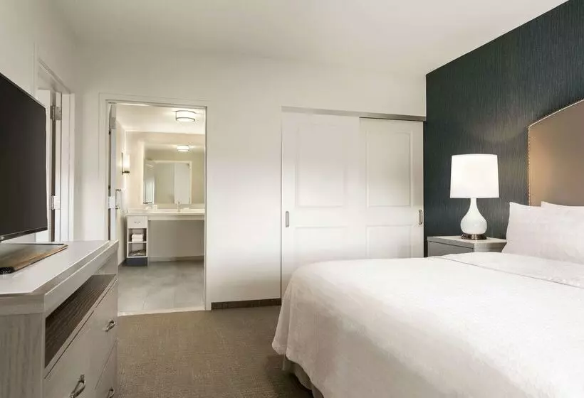 هتل Homewood Suites By Hilton Worcester