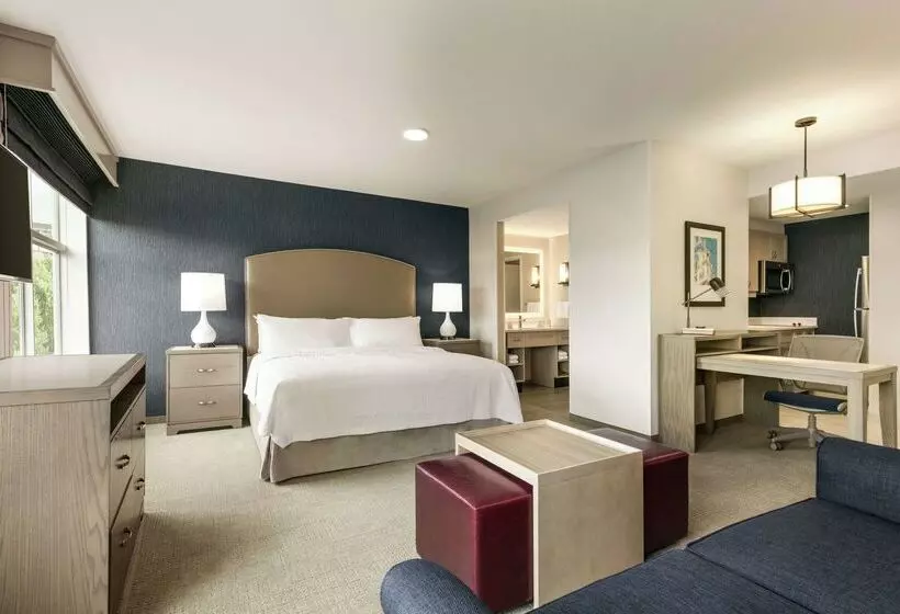هتل Homewood Suites By Hilton Worcester
