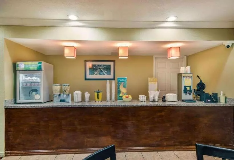Hotelli Quality Inn & Suites Garland East Dallas