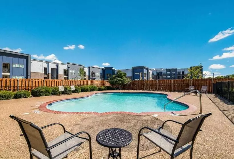 Hotelli Quality Inn & Suites Garland East Dallas