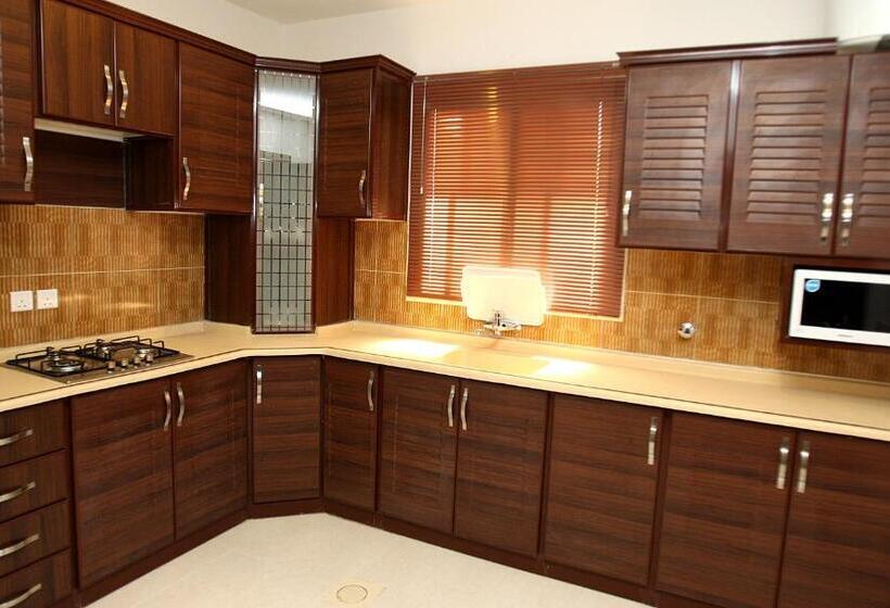 בית מלון כפרי Rest Night Serviced Apartments   Al Nafal