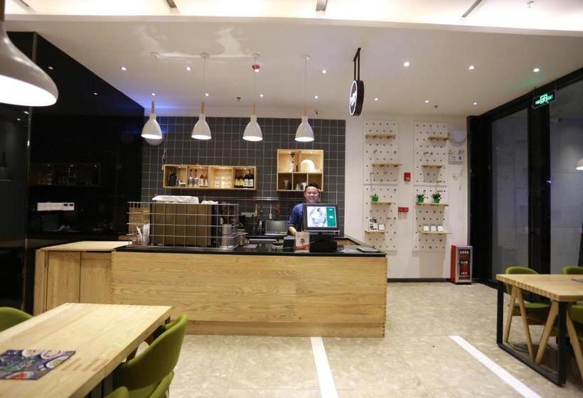 فندق Lavande  Guangzhou Taikoo Hui Square Shipaiqiao Subway Station