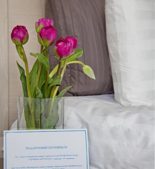 فندق Nevsky Art Hall