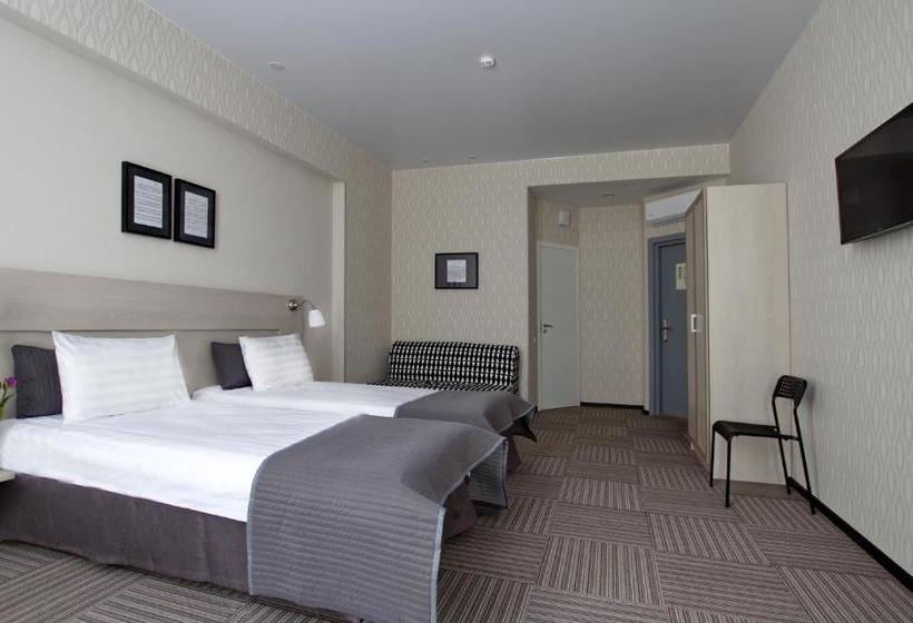 فندق Nevsky Art Hall