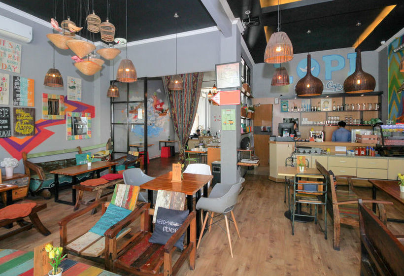 Hotelli Airy Panakkukang Bougenville 26 Makassar