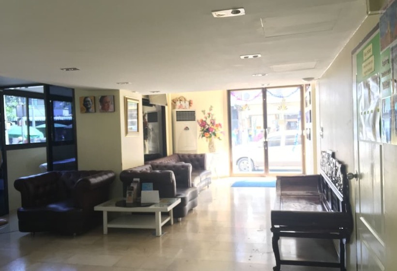 ホテル Au Bon Hostel