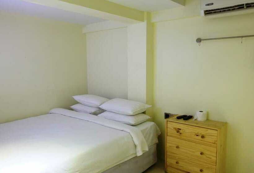 ホテル Au Bon Hostel