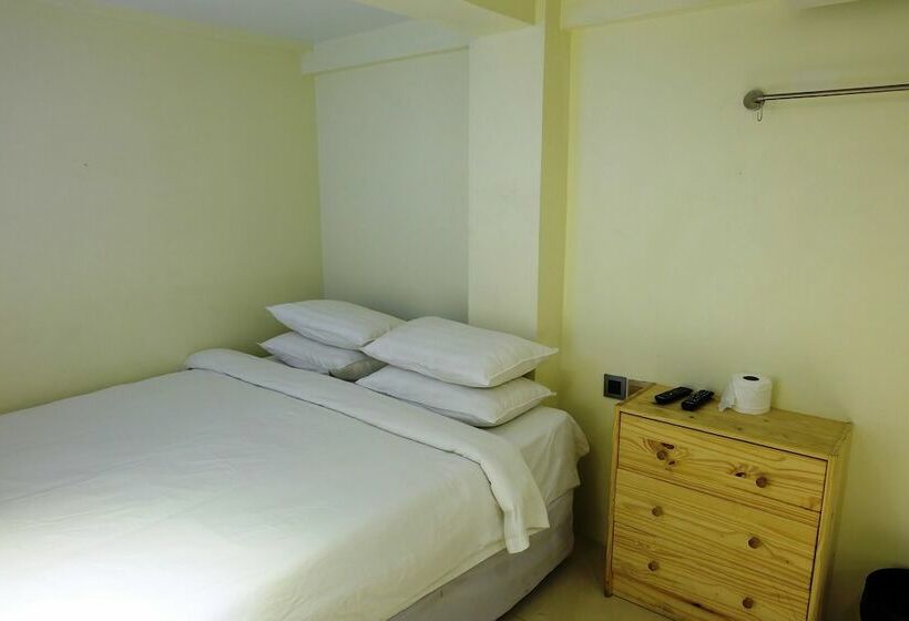 ホテル Au Bon Hostel