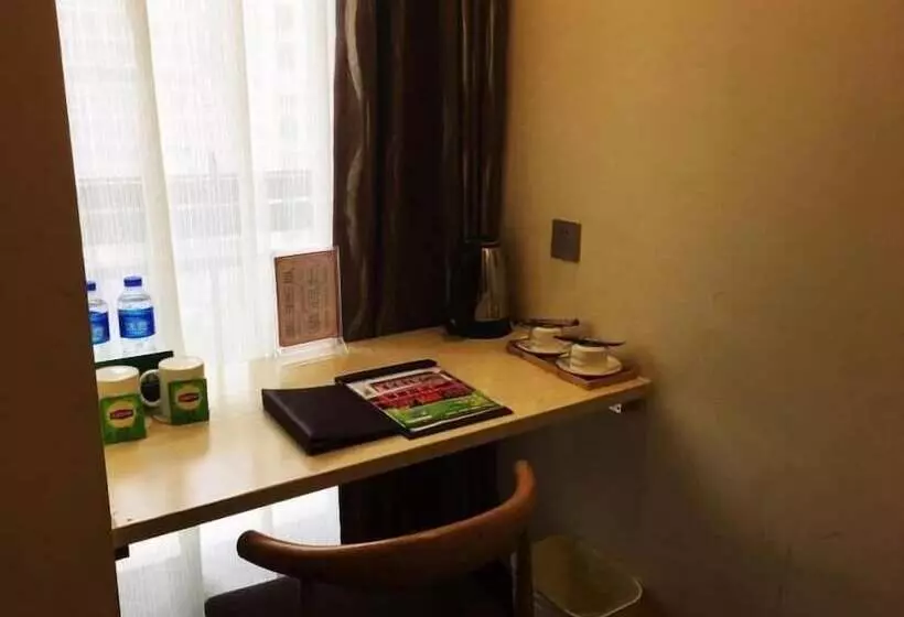 Hotelli Greentree Inn Chengdu Hightech Development West Zone Shidai Tian Street Express