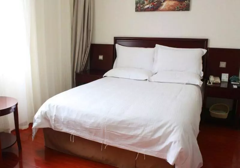 Hotelli Greentree Inn Fuyang North Road