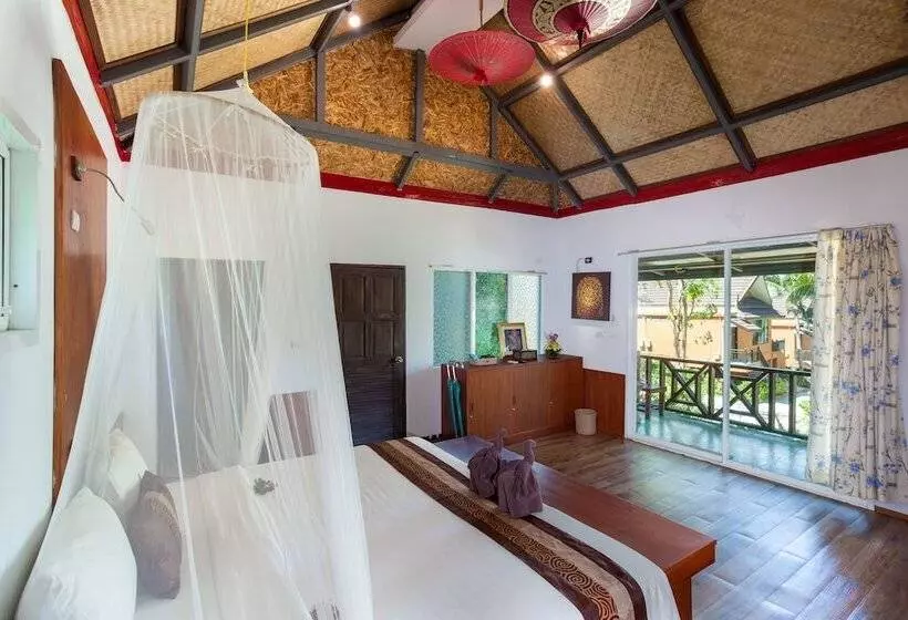 Hotel Phi Phi Long Beach Bungalow