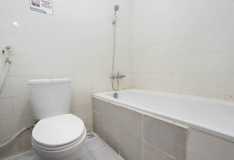 Hotel Reddoorz @ Panglima Sudirman