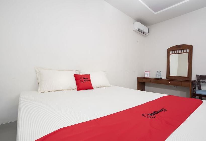 Hotel Reddoorz @ Panglima Sudirman