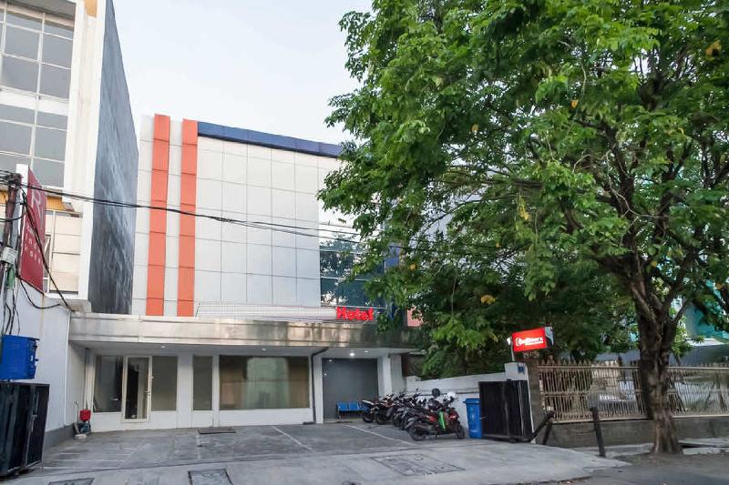 Hotel Reddoorz @ Panglima Sudirman