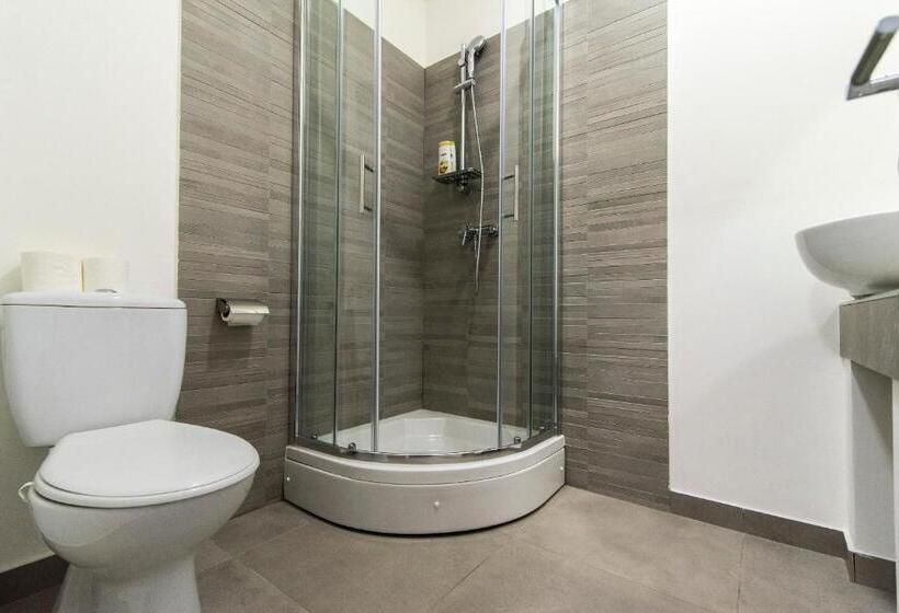 פנסיון Cool Zagreb Airport