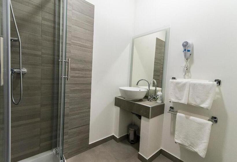 פנסיון Cool Zagreb Airport