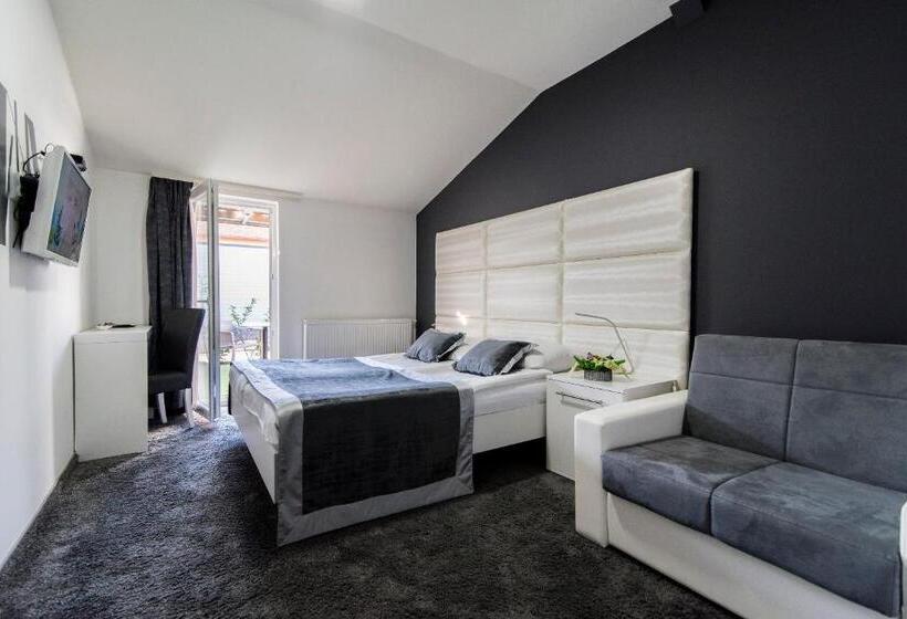 פנסיון Cool Zagreb Airport