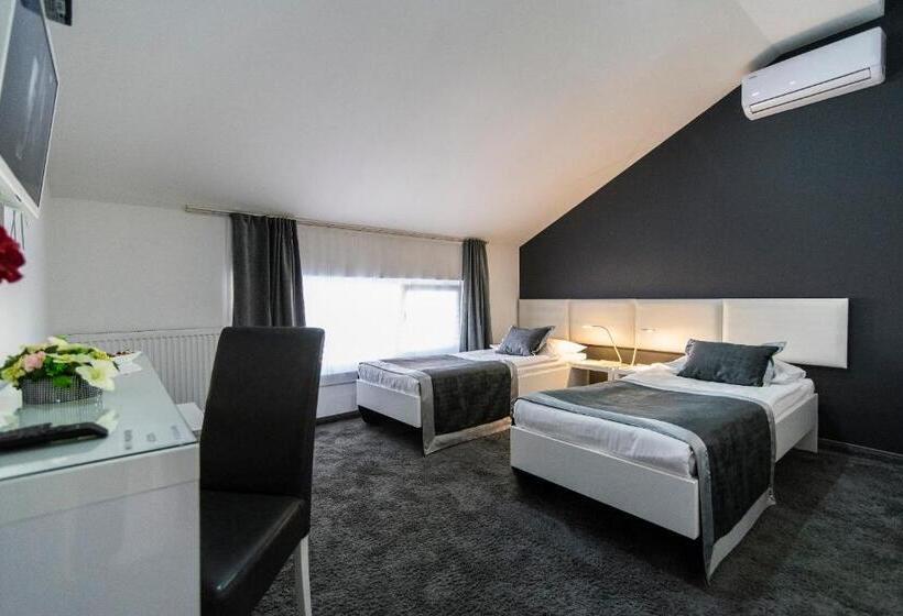 פנסיון Cool Zagreb Airport