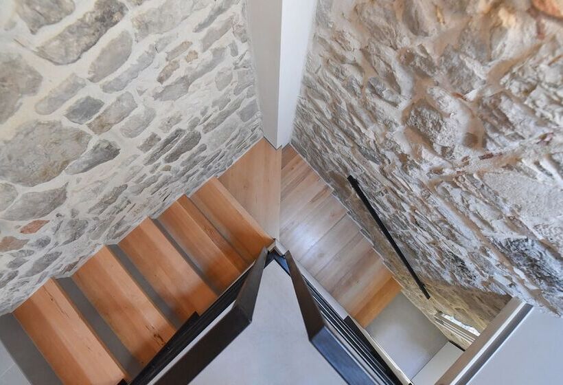 پانسیون Pylon Rooms