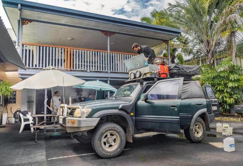 הוסטל Castaways Backpackers Cairns