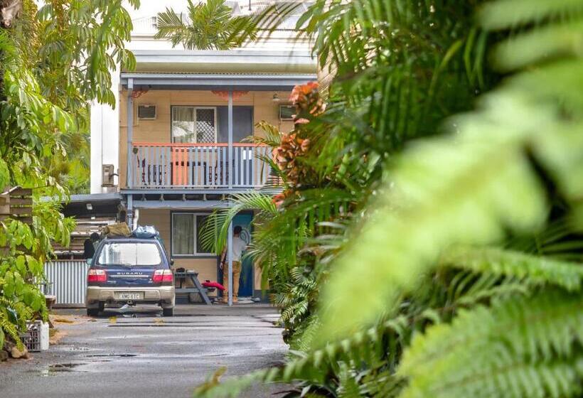 הוסטל Castaways Backpackers Cairns