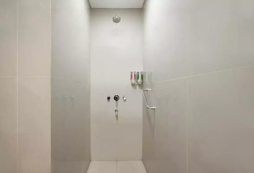 Amaris Hotel Margorejo Surabaya