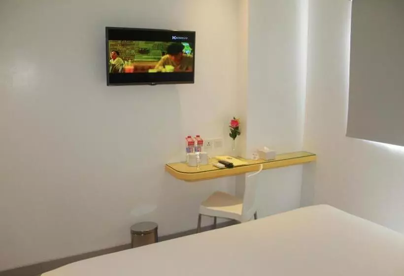 Amaris Hotel Margorejo Surabaya