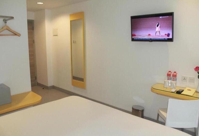 Amaris Hotel Margorejo Surabaya