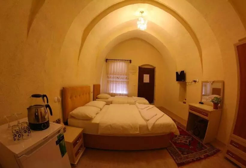 Hotelli Falcon Cave Suites
