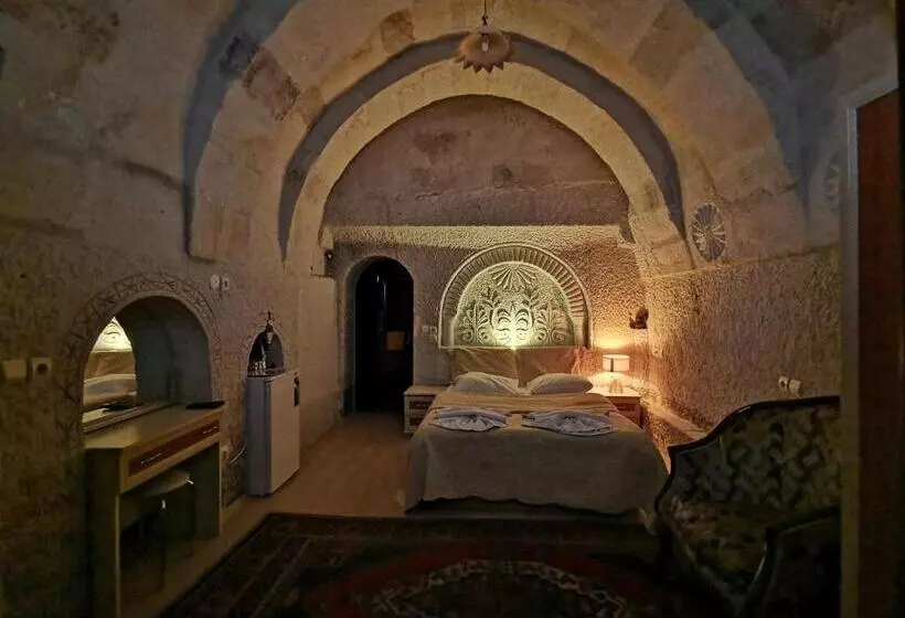 Hotelli Falcon Cave Suites
