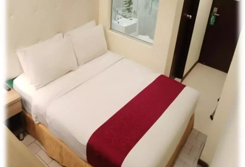 Otel Lumut Suites