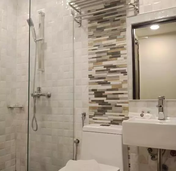 Otel Lumut Suites
