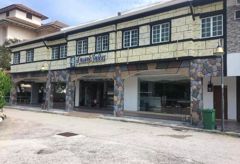 Otel Lumut Suites