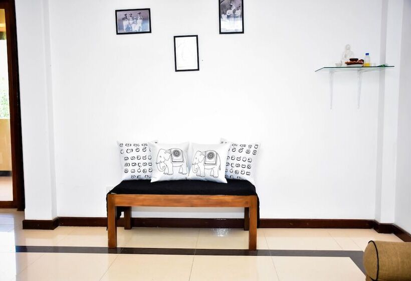 בית מלון כפרי Sri Kandyan Bungalow