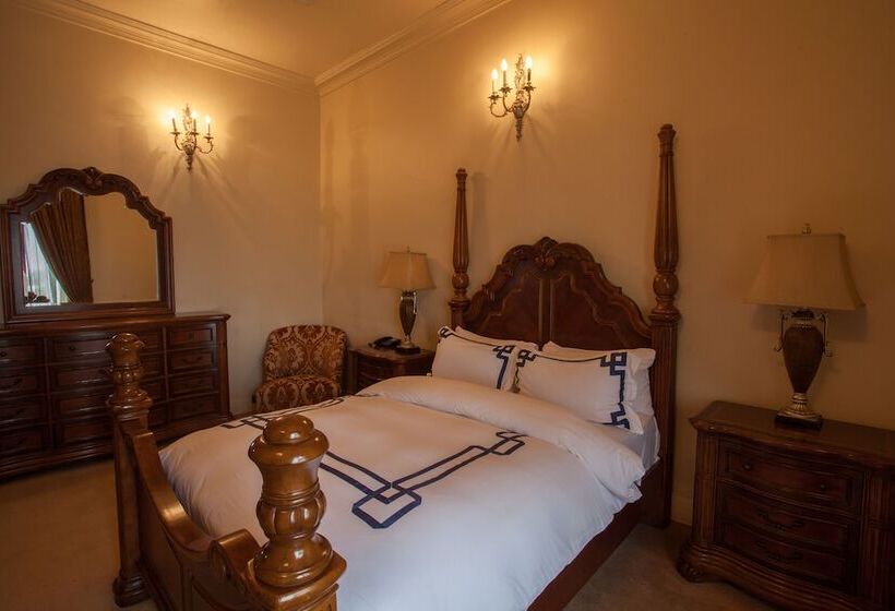 هتل Westfoster Harbour Boutique Residences