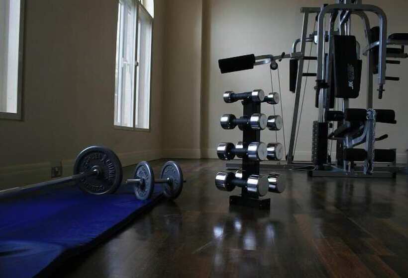 هتل Westfoster Harbour Boutique Residences