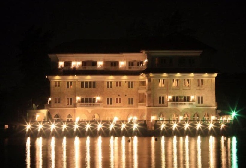 هتل Westfoster Harbour Boutique Residences